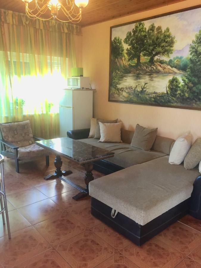 Big Apartman Hajdúszoboszló Exteriör bild